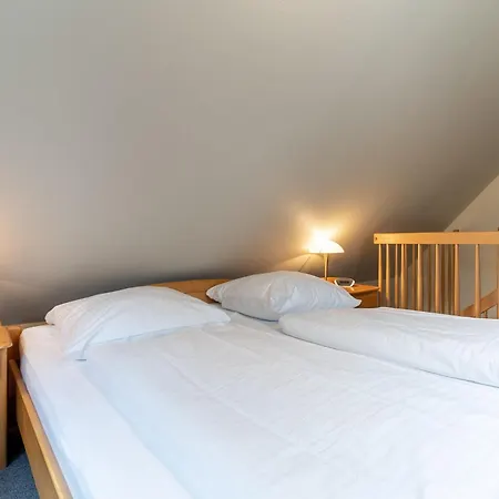 Koenigsfriesen 9 * Böhl